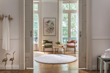 "Finlandesa Alta" Circle Rug