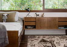 "Onas" Rug